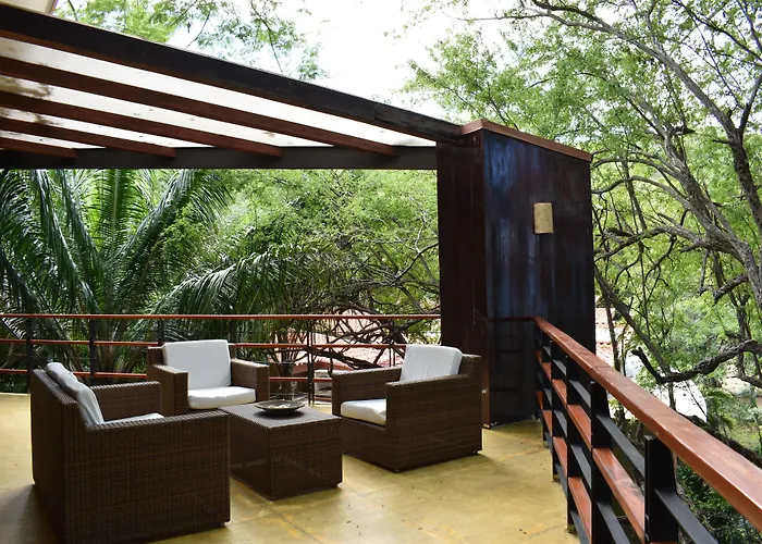 Bosque Del Mar Playa Hermosa (Guanacaste)
